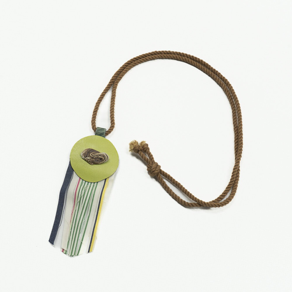 【ふるさと納税】陶器ネックレス「陶片抱擁 革 首飾り」SH-N008　 工芸品 ネックレス アクセサリー 半磁器