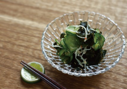 天日干しワカメ（養殖）約200g×3袋【hsc108B】