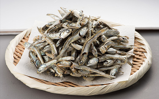 高級いりこ 500g ギフト カタクチイワシ 魚 煮干し 乾物 だし 和食 噌汁 うどん お鍋 つゆ おやつ
