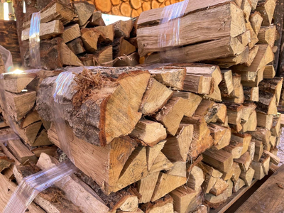 鳴沢村　富士山の天然楢薪【焚き火用】 NSAC001