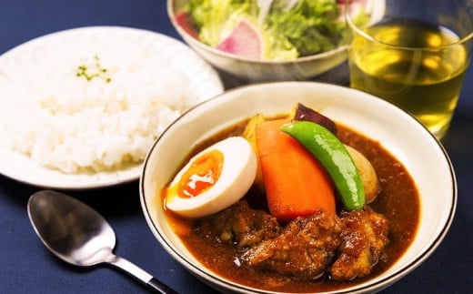 平田牧場三元豚豚バラ軟骨スープカレー（310g×10個） レトルト 総菜 簡単調理 豚肉 ぶたにく 豚 ぶた ポーク 肉 にく スープ コラーゲン カレーライス スパイス 希少 国産 北海道 小樽市 常温