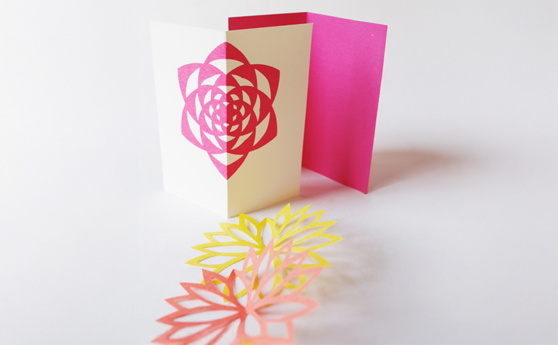 紋切り型mini 紙あそび歳時記 咲く 切り抜き 書籍 紙切り 贈り物 お土産 東京都 大田区