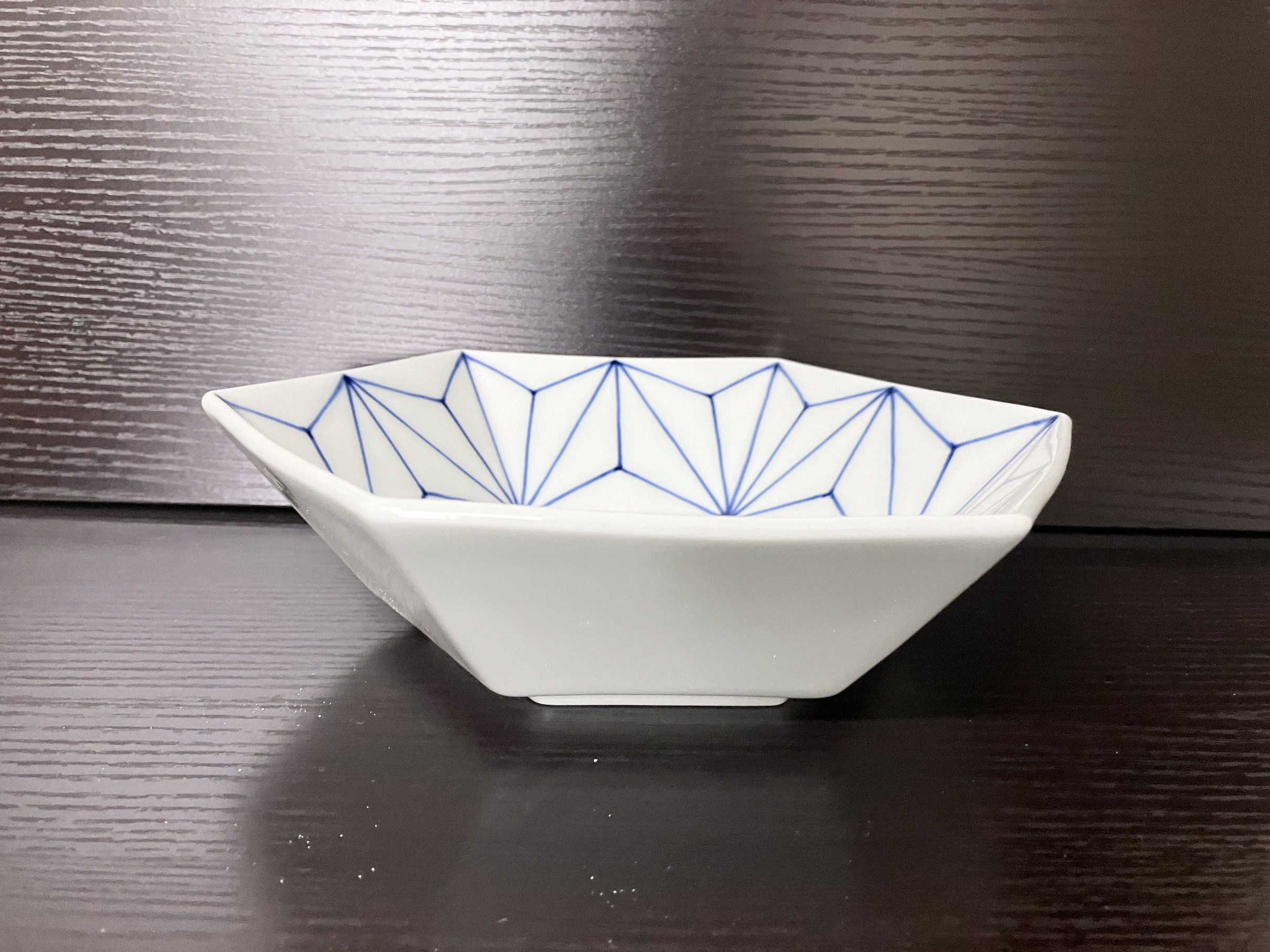 伊万里焼 麻の葉亀甲中鉢 165-H565