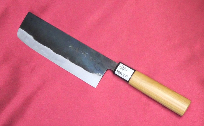 最高級安来鋼青紙鋼を使用！鍛冶屋職人による手造り鍛造の菜切包丁