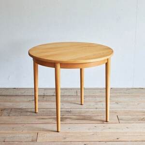 Karl Dining Round 84 Table ミディアムブラウン色【SWOF】【1471391】