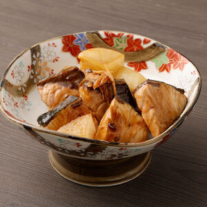 土佐清水産天然ぶり まるごと１本（5kg～8kg）下処理なし（内臓除去無し）【令和6年3月下旬以降発送※着日指定不可※】先行予約 鮮魚 ぶり大根 刺身 ぶりしゃぶ【R00873】