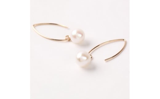 1026　K10YGあこや本真珠ピアス　マーキースフック  K10　イエローゴールド　あこや真珠あこや真珠 ピアス　伊勢志摩　アクセサリー　ジュエリー　フォーマル　カジュアル　ギフト　伊勢市　１０金　