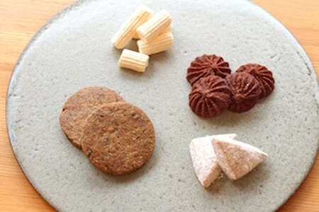 INFINI スイーツ詰め合わせ アソルティモン・プティ ネイビー缶 洋菓子 焼き菓子 サブレ メレンゲ クッキー缶 ギフト_0004-005-se4