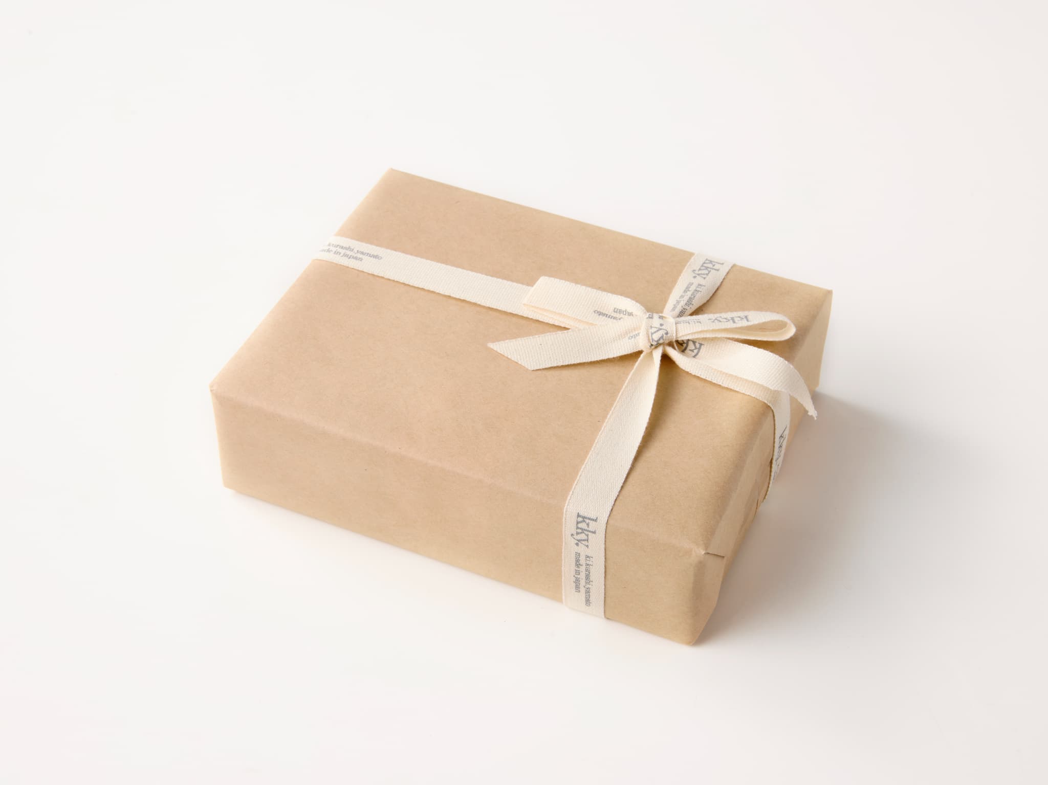 ウェーブ型木製スマホスタンド 　Wave wood mobile phone stand 天然木 スマートフォンスタンド 卓上スタンド 充電対応 在宅ワーク デスク周り インテリア雑貨 ナチュラルデザ