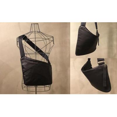 ふるさと納税 神戸市 【-Less】ウェアラブルバッグ(ブラック) |  | 01