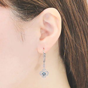 ピアス プラチナ Pt900 ダイヤモンド ブルーダイヤ 0.86ct クローバー フレンチフックピアス レディース 四つ葉 花 フラワー 揺れるピアス キャッチレス クリスマス ジュエリー 【f28