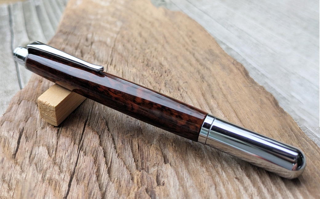 
                  【 チョイス限定 】 スネークウッドの万年筆N （ C ） 文房具 文具 筆記用具 万年筆
                