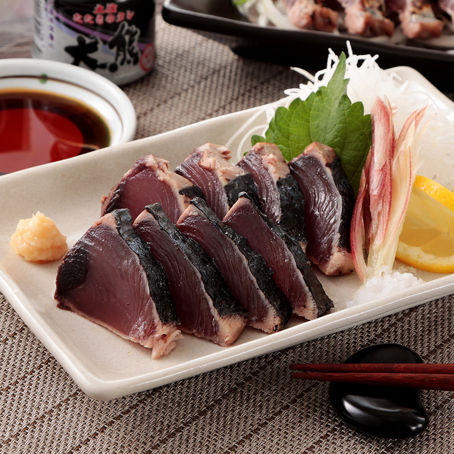 ＜大熊＞旬のかつおタタキ食べ比べセット（戻り鰹の藁焼きタタキ700g、鰹タタキ360g）たれ100ml・塩30g