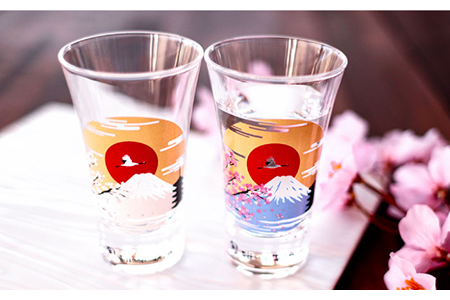 温度で変化する酒器 天開 グラス ペアセット 『冷感 富士山』【丸モ高木陶器】 [TBA150]