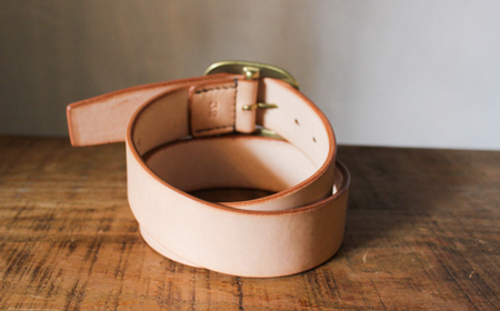 【minca】幅40mmベルト/38インチ  栃木レザーの希少な「ハーネスレザー」使用の贅沢な1枚革のレザーベルト オイルタイプ/タン(生成)/HL-B03/TAN　626