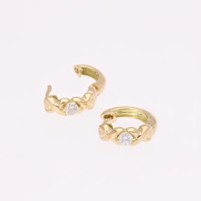 ふるさと納税 甲府市 K18YG　ダイヤモンドフープピアス(0.2ct)　EJ-108 |  | 02