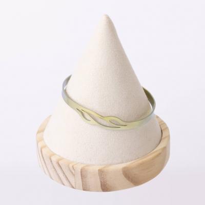 ふるさと納税 小牧市 純チタン製アクセサリー(バングル)イエローグラデーション[065S07-02] |  | 01