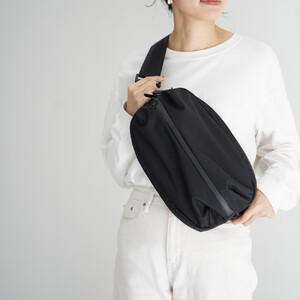 【女性も使いやすいボディバッグ】　UDUKA　Super water repellent｜人気バッグ おすすめショルダー［ ボディバッグ UDUKA Super water repellent 撥水加
