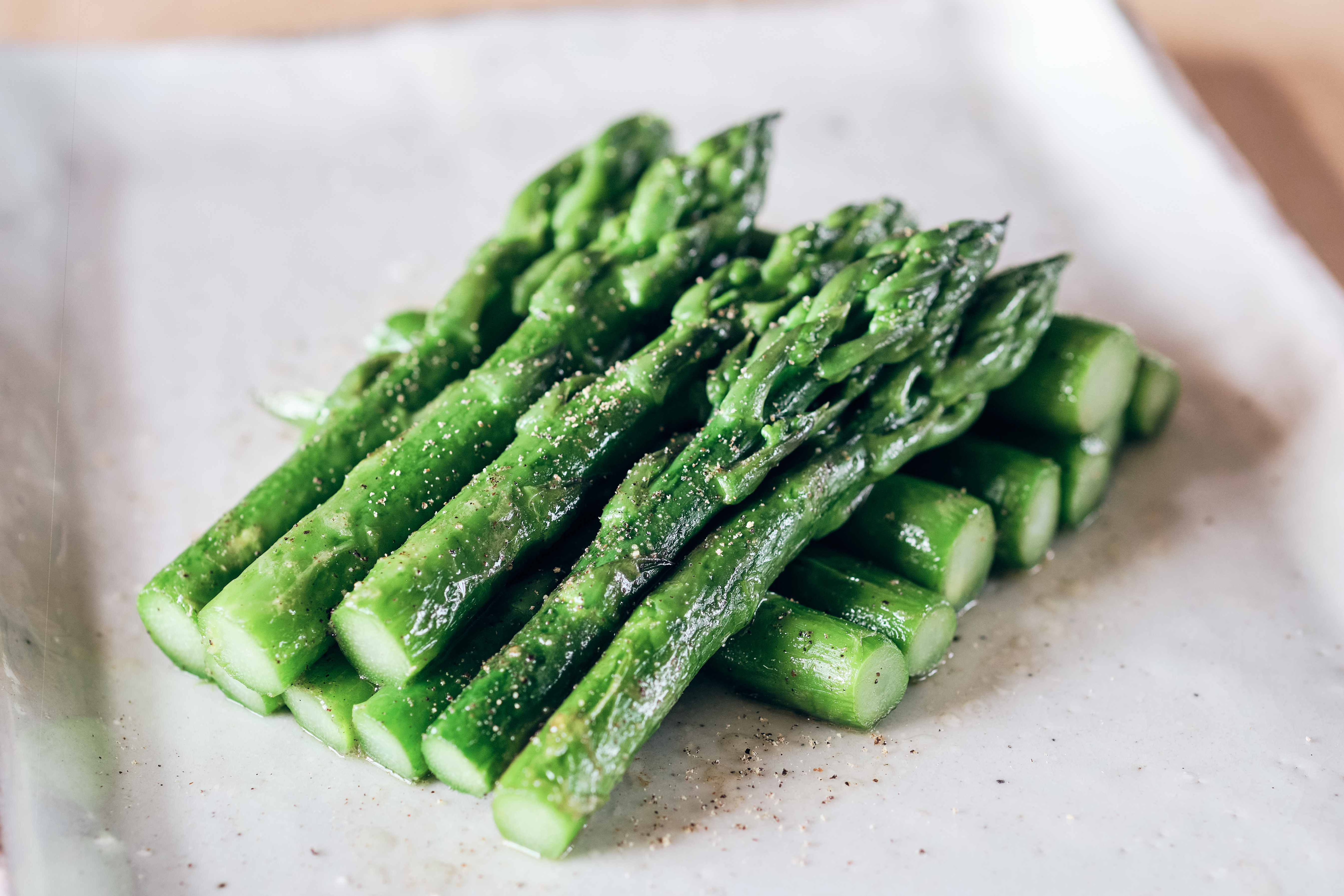 北海道中川町産グリーンアスパラ　M-2Lサイズ1kg【ハウス栽培】