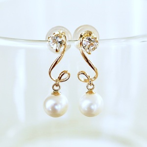 K10YG(10金) イエローゴールド パール ホワイトトパーズ ハート 揺れる ピアス  保証書付 2122 242-063-a