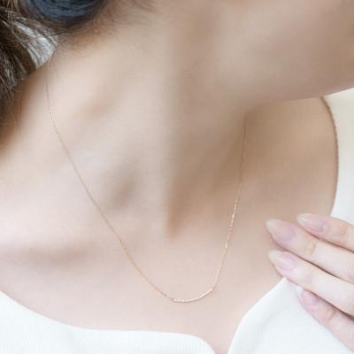 ふるさと納税 山梨県 K18イエローゴールド ラインダイヤペンダント(0.1ct) 63-8573 |  | 03