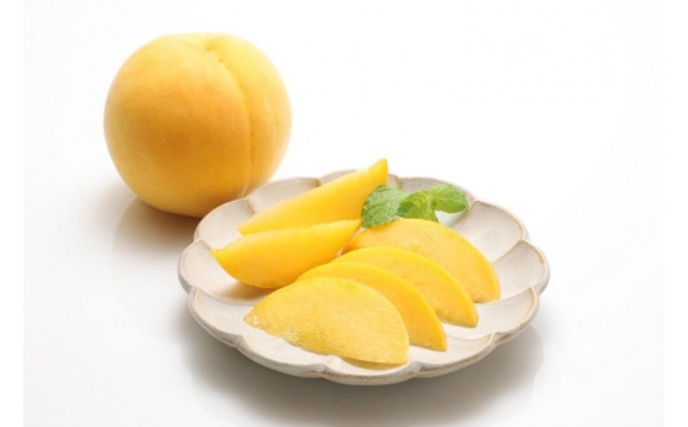 
            【2026年発送】一度は食べてみたい！黄桃　約２kg（4～10玉）
          