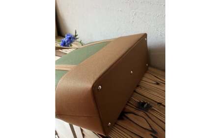 【2026年6月上旬発送開始】【 AKIRA オリジナル】【マツコの知らない世界 で紹介されました！】大きなトートバッグ レディスショルダータイプ カーキ帆布×茶色帆布 A4対応 大きい 大容量 軽量