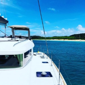 【与那原マリーナ発】沖縄ラグーンヨットチャーター DAYチャーター10名様プラン(約6～7時間)【1389626】