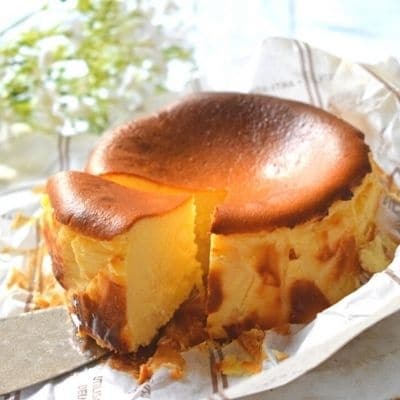 バスクチーズケーキ食べ比べセット(プレーン・苺)