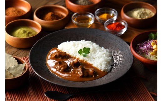 （盛り付け例）お手軽簡単千屋牛の和牛スパイスカレー