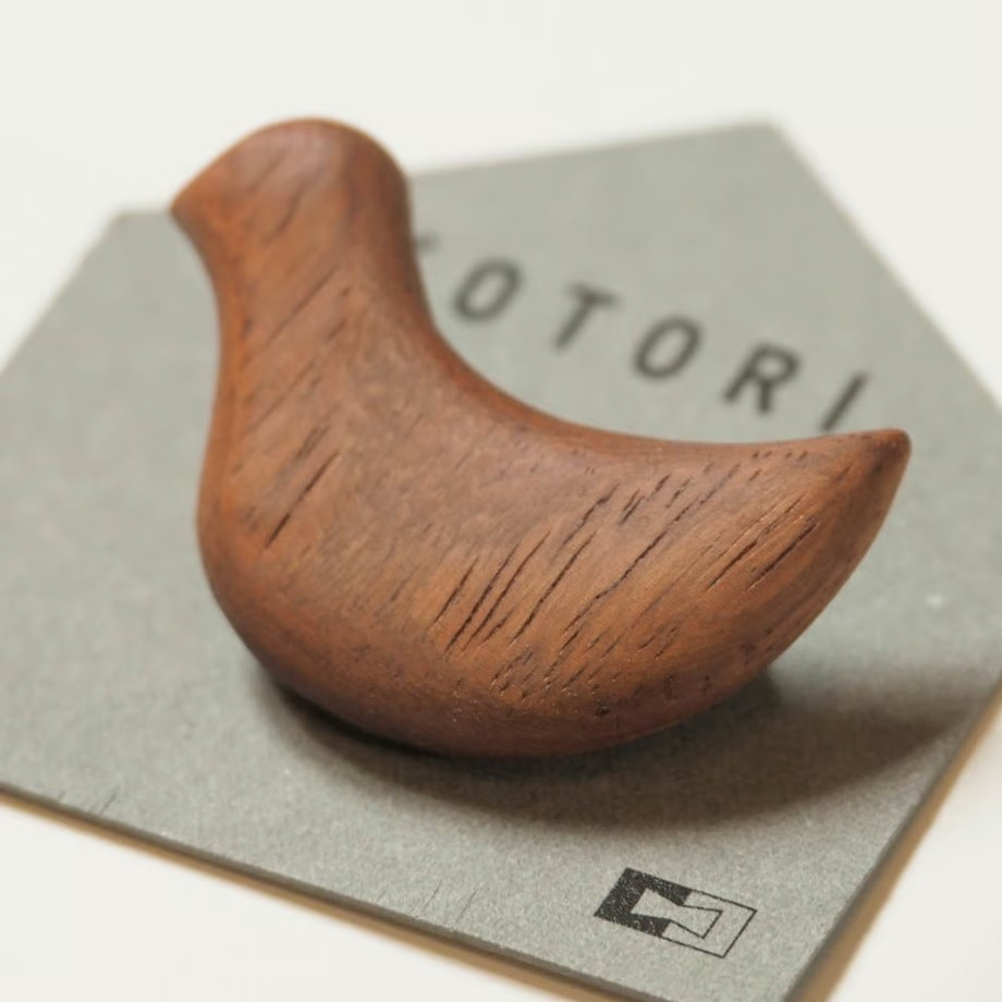 KOTORIブローチ