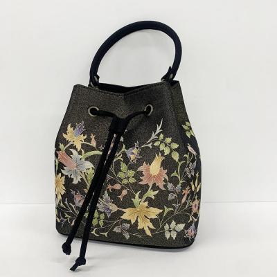 ふるさと納税 京都市 【京都丸紅】V&A京友禅巾着バッグ(ブラック) |  | 01