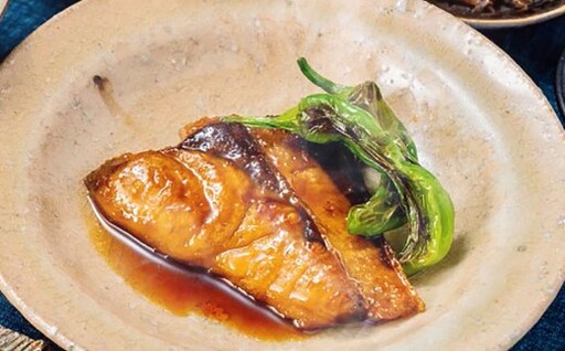 北海道産 【 骨なし切身 】 活〆ブリ切身セット3D冷凍 約600g（300g程度×2パック） 【 2026年7月上旬より順次発送予定 】 鰤 切身 骨 一口サイズ 照り焼き 竜田揚げ 冷凍 魚 魚類