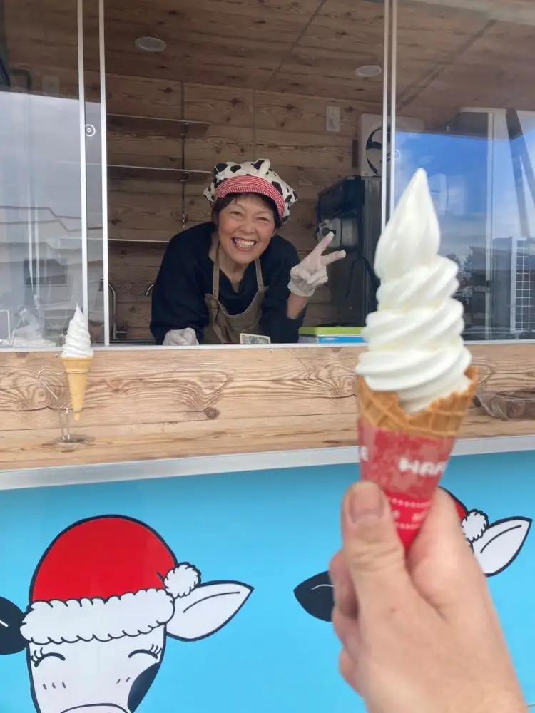 もみもみシェイク（ブルーベリー、いちご、チョコ、マンゴー）４個セット　【北海道アイス　十勝アイス　ソフトクリーム　広尾町　北海道　夢みるく　山本牧場】（AS0001）