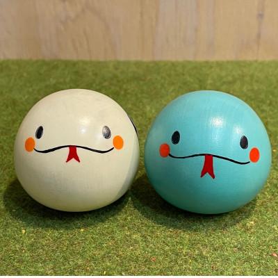 ふるさと納税 吉岡町 【こけしげのコケシ】コロこけし 干支 巳(み) / 2個セット(白・青) |  | 01