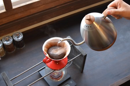 E146(粉)　【受注後焙煎1.8kg】スペシャルティコーヒー３種飲み比べ（600g×３種）【粉】【珈琲 自家焙煎 詰め合わせ セット スペシャルティ3種類 1800g 大阪 八尾市】