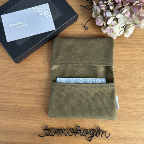 こぎん刺し　名刺入れ カーキ×生成り カードケース ハンドメイド 手作り カード入れ こぎんざし こぎん 刺し子 雑貨 日用品 枯草色 カーキ | 青森 津軽 五所川原