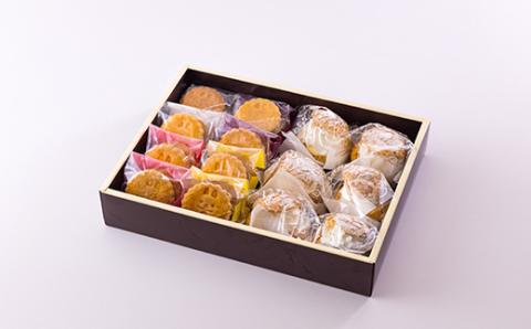 《お菓子詰め合わせ》くるみの里シュークリーム＆バターサンドセットB [ラムレーズンサンド あんバターサンド チョコレート イチゴ 苺 ストロベリー] TF0677-P00010