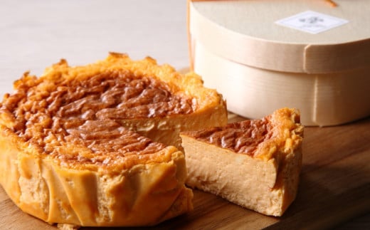 『隠れ家シェフ手作りスイーツ』オマールエビとズワイガニのチーズケーキ　お酒や料理と合わせて楽しむ甘くない”おつまみ”　Flavor Cake ／ 塩系チーズケーキ チーズ感覚 こだわり素材 旨味 贅沢