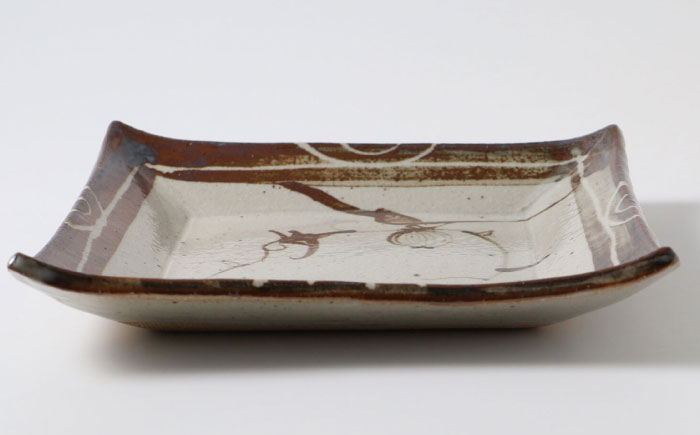 【唐津焼】絵唐津正方形陶板 / お皿 / 佐賀県 / 大杉皿屋窯 [41ABAC003]