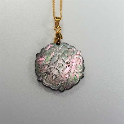 
25ミリ!「華」のペンダント　黒蝶貝【1261290】
