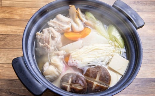 精肉店の水炊きセット 約2～3名分 水炊き 水炊き鍋 お鍋 鶏肉 とり肉 鶏 とり 鶏もも肉 鶏ぶつ切り 濃縮スープ付き セット 冷凍