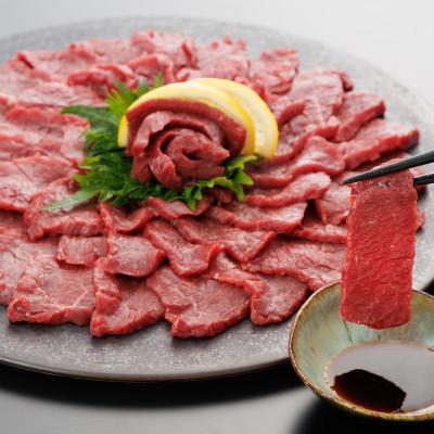 ふるさと納税 菊池市 【熊本と畜】桜屋 上赤身馬刺し 300g【専用醤油付き150ml】(菊池市)