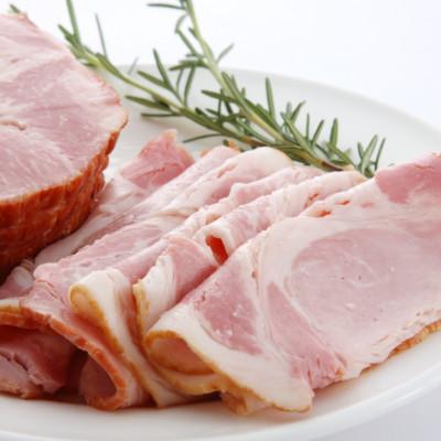 ふるさと納税 内子町 愛媛県内子町の道の駅からりの人気燻製商品詰め合わせ!内子豚ハム・ソーセージセット 2 |  | 03