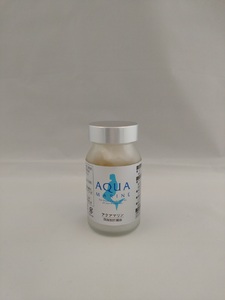 【定期便6回分】深海鮫肝臓油　アクアマリン300mg×100粒（約1ヶ月分）6回定期便 (b220-003)