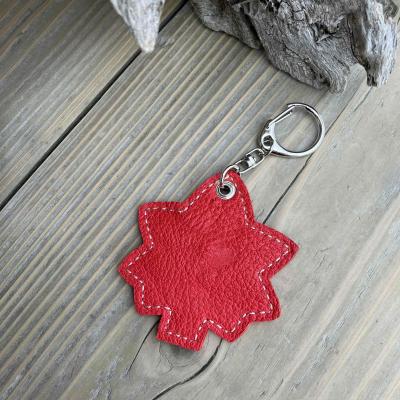 ふるさと納税 東広島市 広島ジビエ東広島産天然鹿革　もみじの葉　本革キーホルダー・キーリング【03レッド】 |  | 02