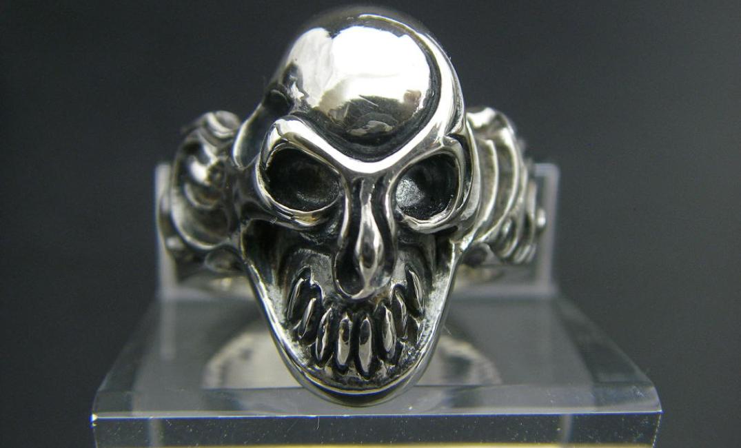 
Symbol skull ring シンボル スカル リング ボリュームのある 指輪
