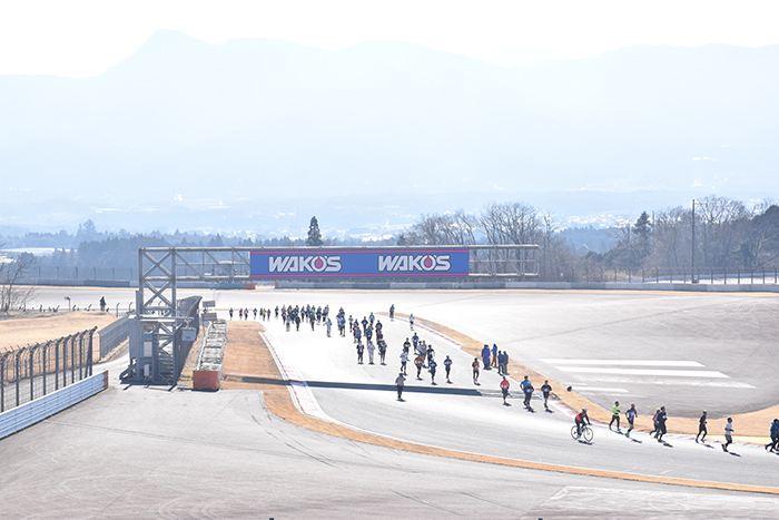 富士マラソンフェスタ ハーフマラソンの部 ｜ 富士山マラソンフェスタ実行委員 マラソン スポーツ チケット 参加券 富士スピードウェイ 体験 アウトドア