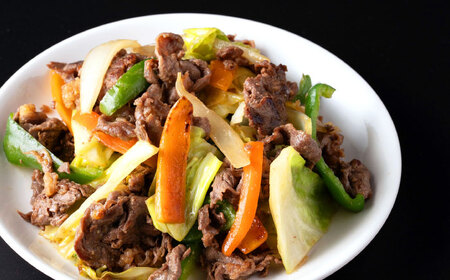 【全3回定期便】馬小間切り落とし 1kg  【合同会社　長岡フーズ】[ZFR022]