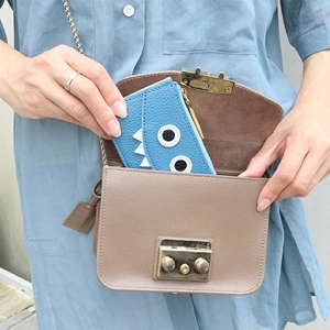 【モンスターフラグメントケース/全20色】思わず誰かに見せたくなる/身軽に時短決済♪最薄/最軽量のスマート財布 ミニ フラグメントケース カードケース 名刺入れ スリム レディース メンズ ベージュ